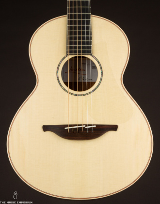 Lowden Wee WL-35 Alpine Spruce & Guatemalan Rosewood