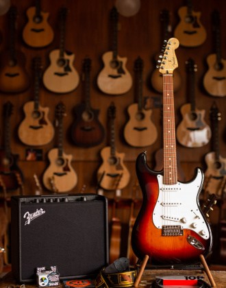 Fender Player Series Stratocaster Starter Pack, Sunburst