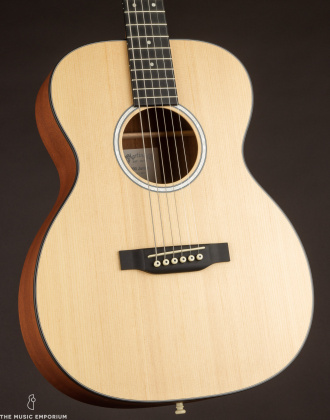 Martin 000 JR-10 Junior Acoustic Guitar