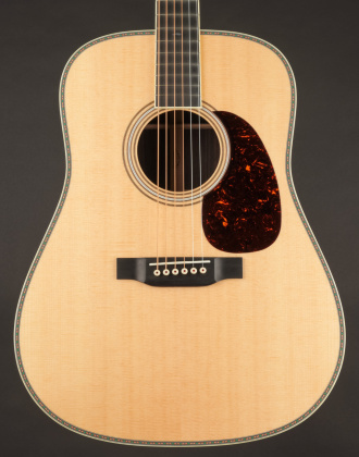 Martin Custom Shop D 14-Fret Sitka Spruce w/ Indian Maltese Inlays