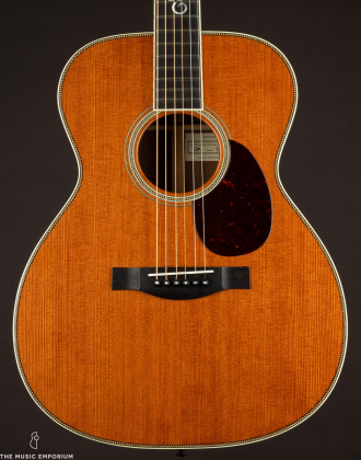 Santa Cruz OM Redwood & Figured Walnut (2016)