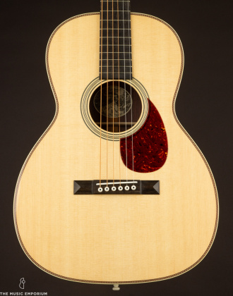 Collings 002H 12-Fret Traditional